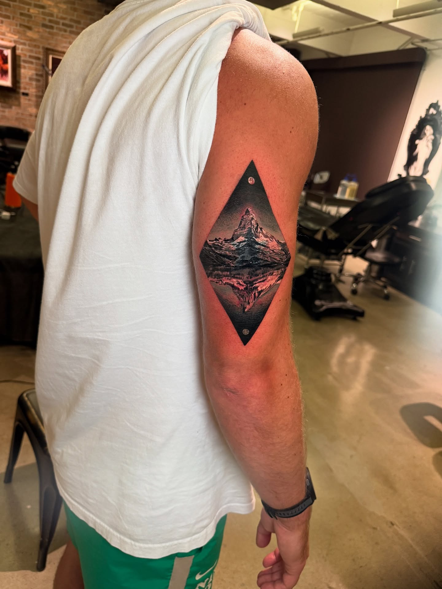 Tattoo by @everonwardink — geometric