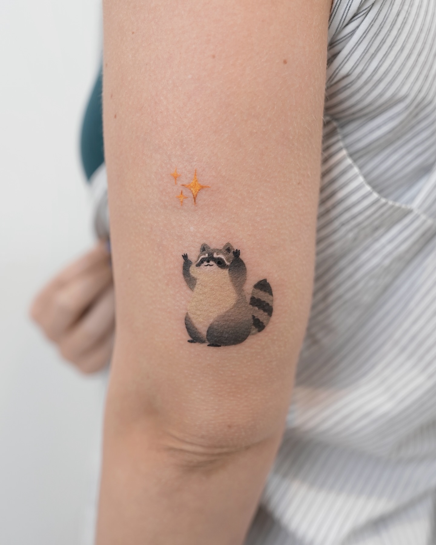 Tattoo by @live_tattooer — illustrative