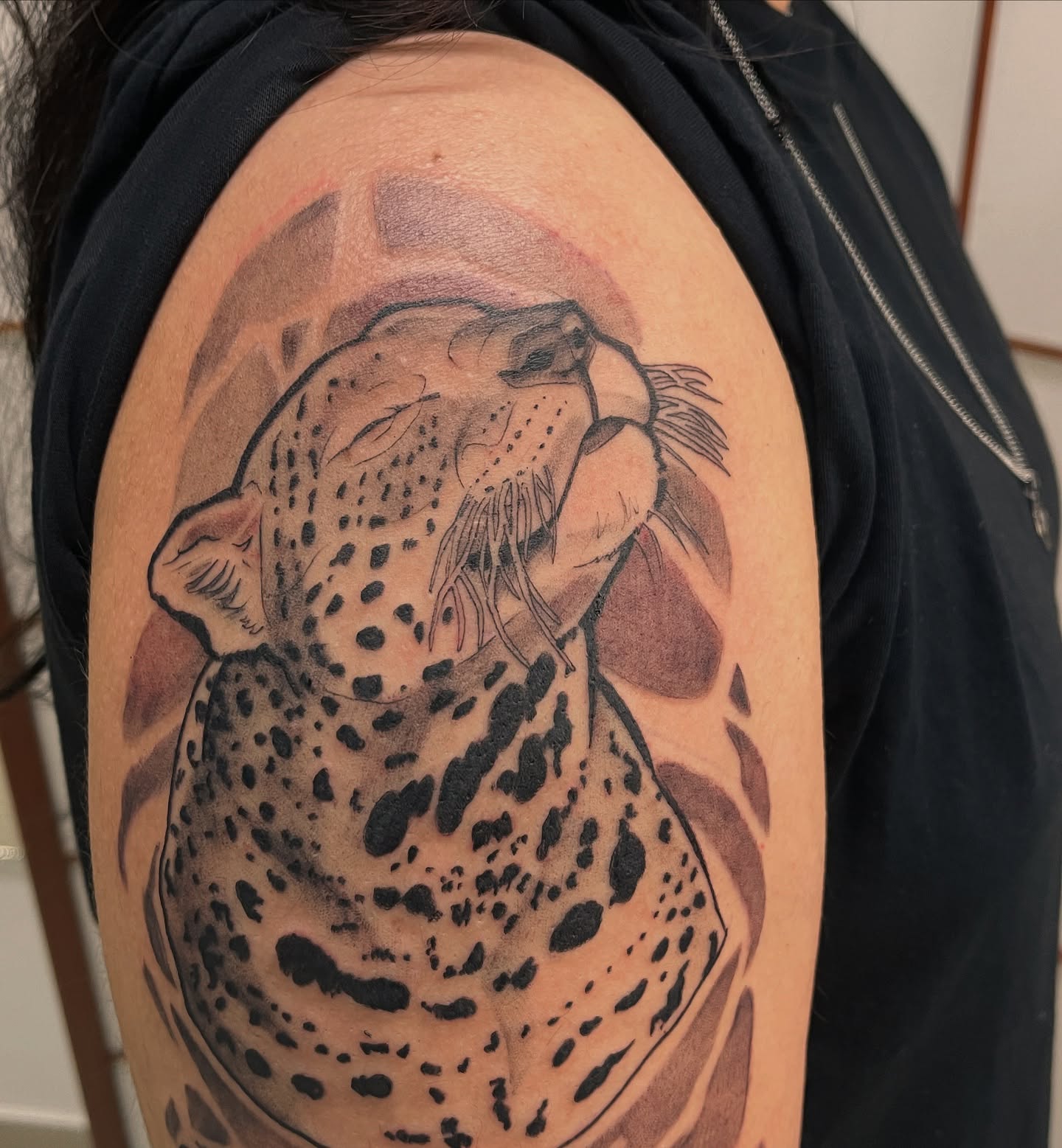 Tattoo by @eudipaula — realism, dotwork