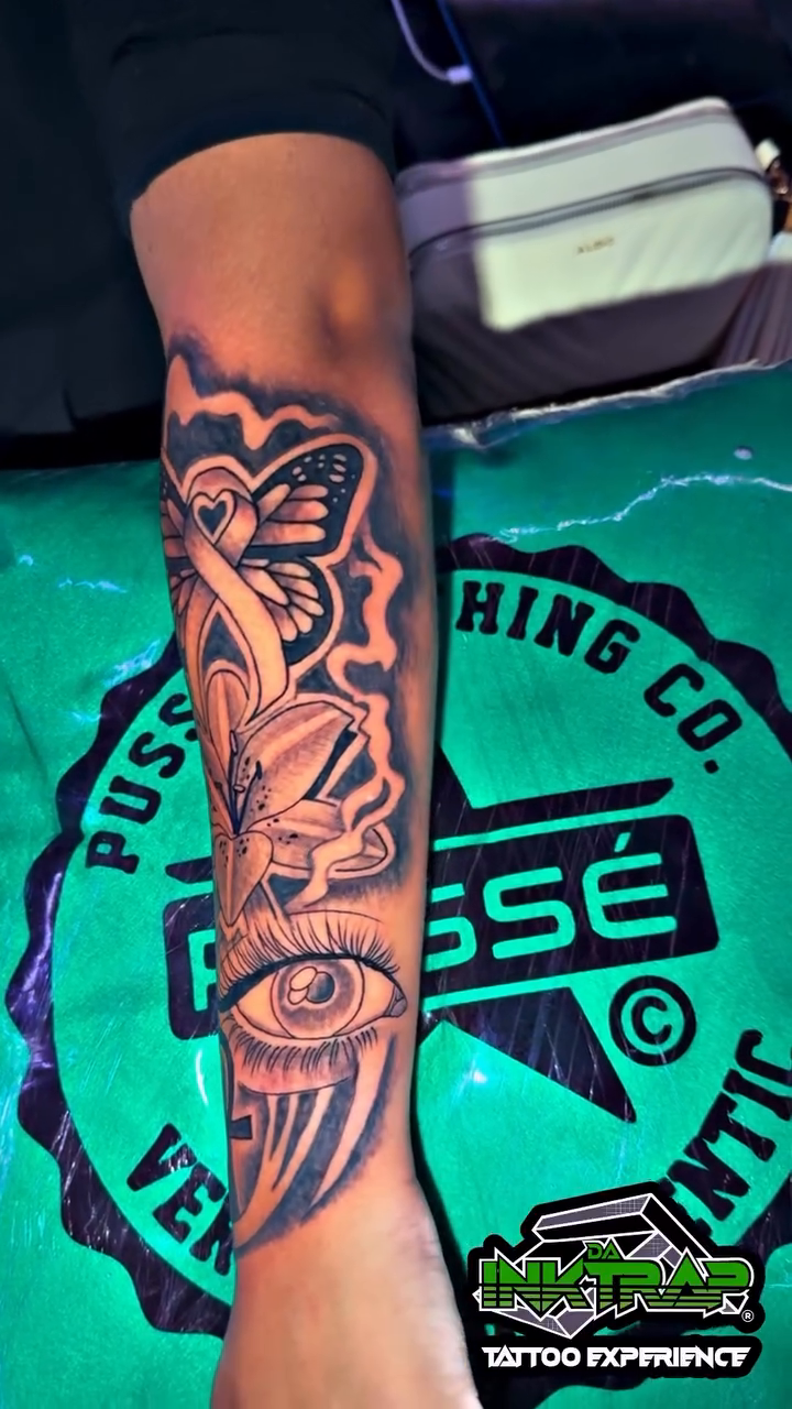 Egyptian motifs and floral elements realism tattoo by Atlanta Tattoo Artist βπ½