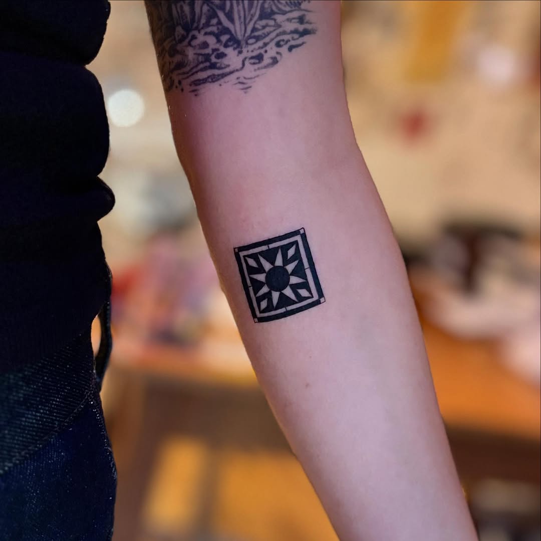 Tattoo by @flowers.for.all.occasions โ geometric, blackwork