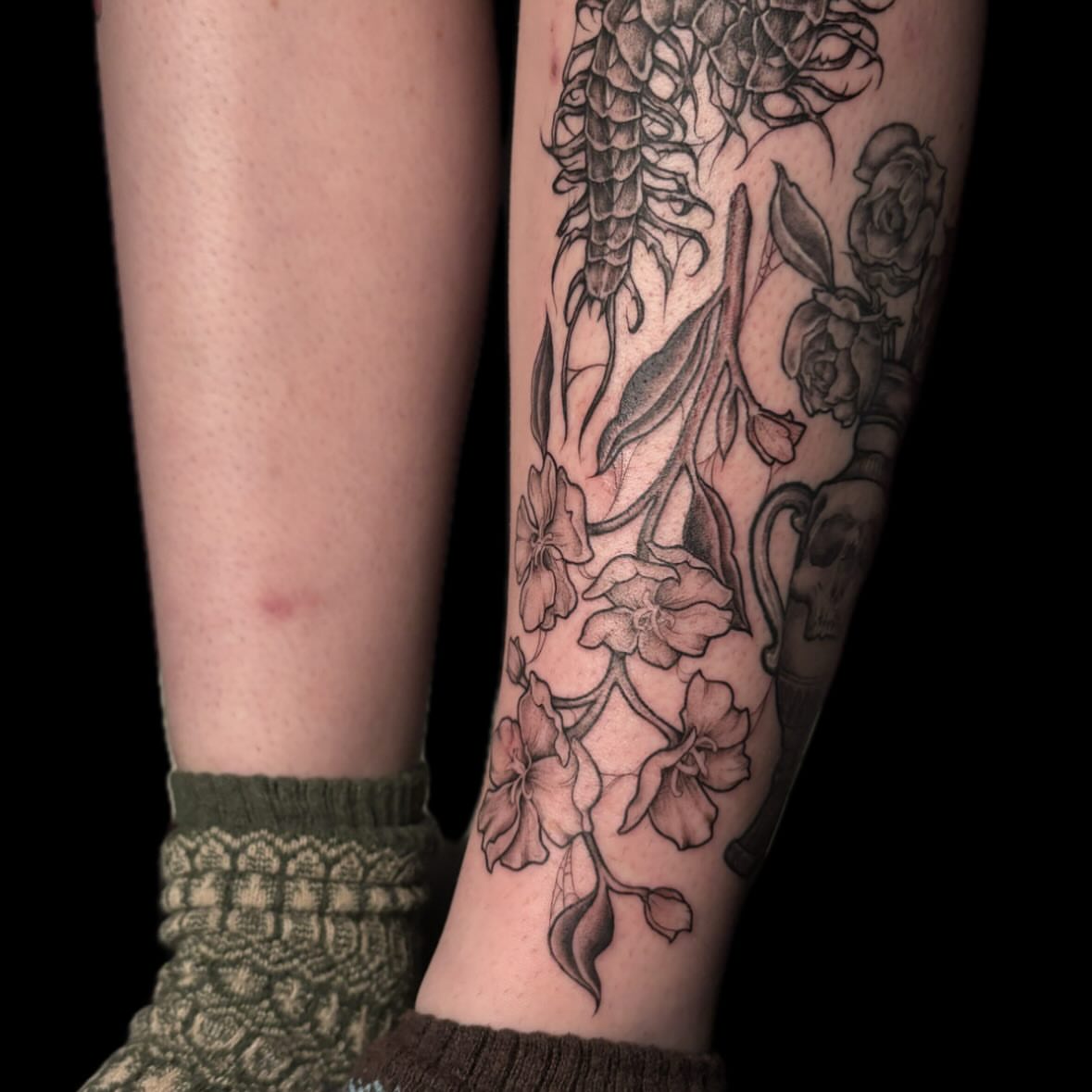 Tattoo by @piscesiscariot11 โ black_and_grey