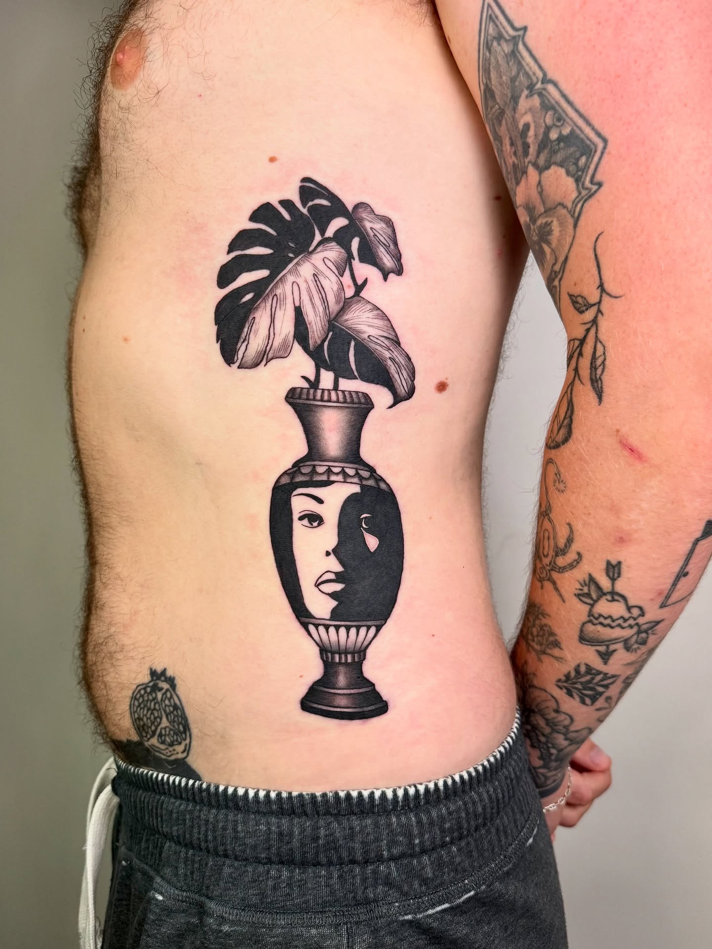Tattoo by @seanmademeink — black_and_grey