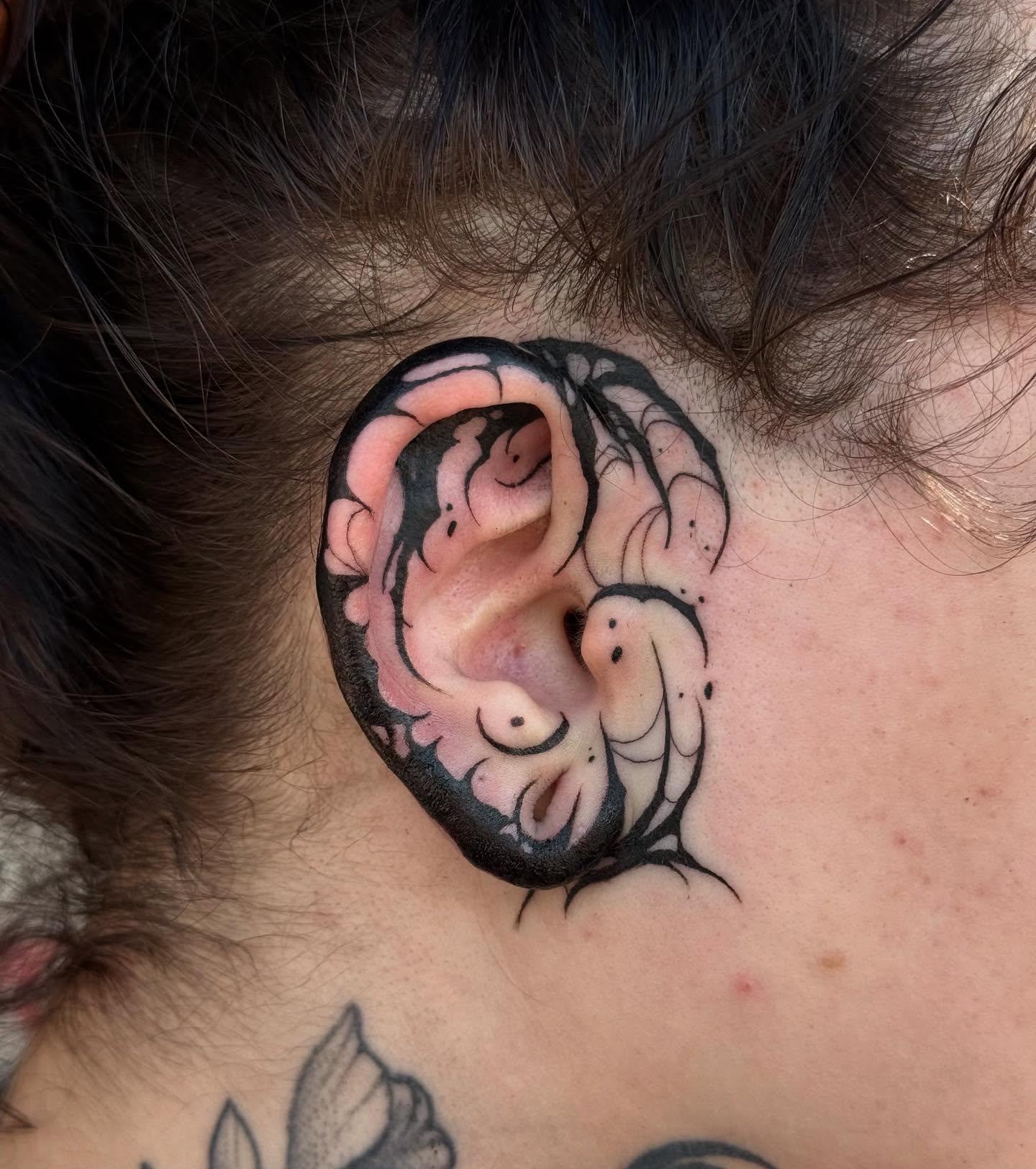 Tattoo by @bodyartbyali — black_and_grey