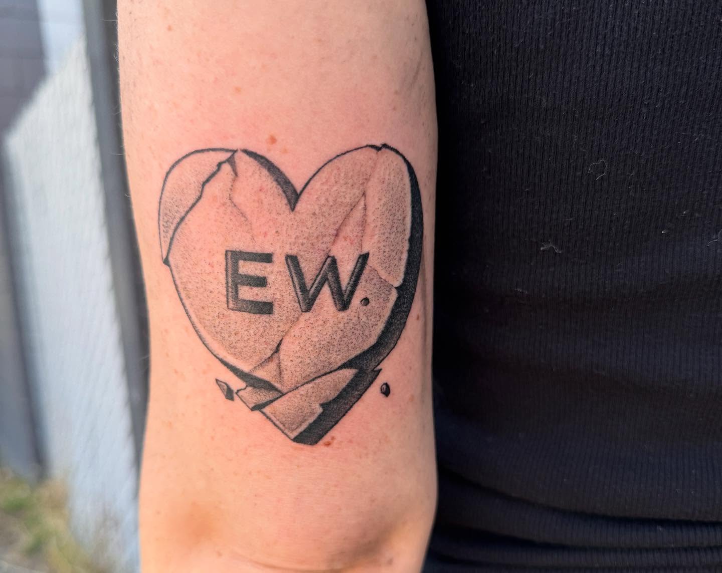 Tattoo by @plata3rl — dotwork
