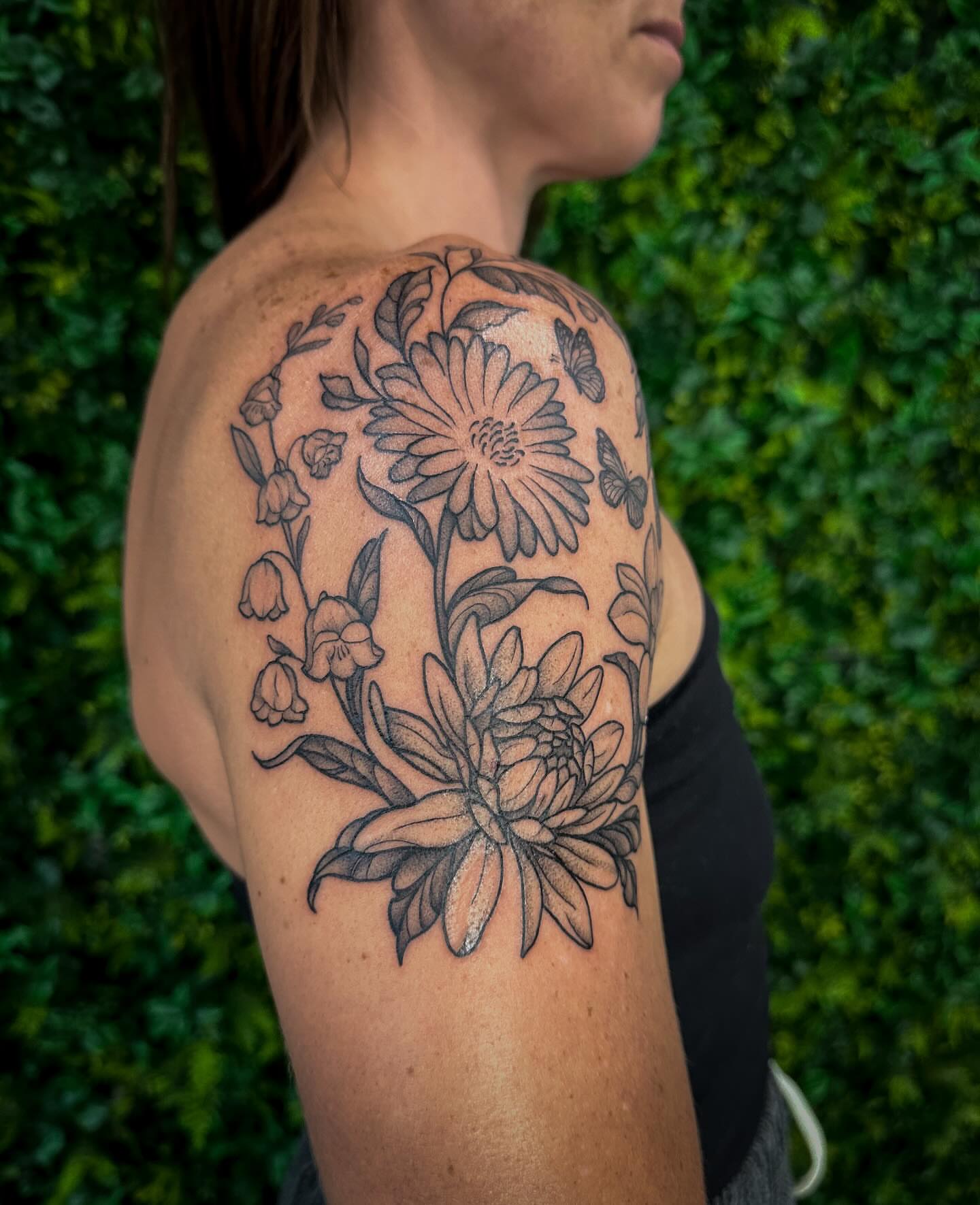 Tattoo by @rachtats โ dotwork, black_and_grey