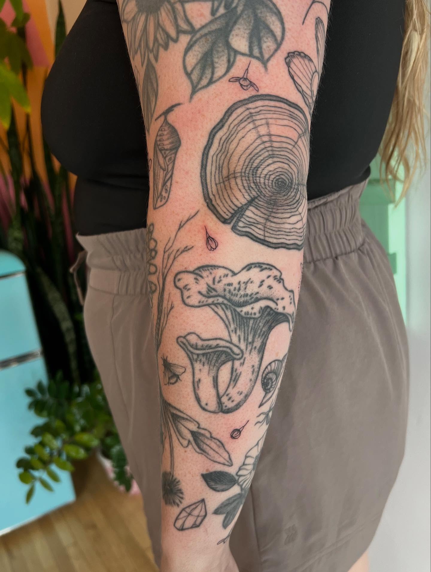 Tattoo by @alliemoontattoo — black_and_grey, realism