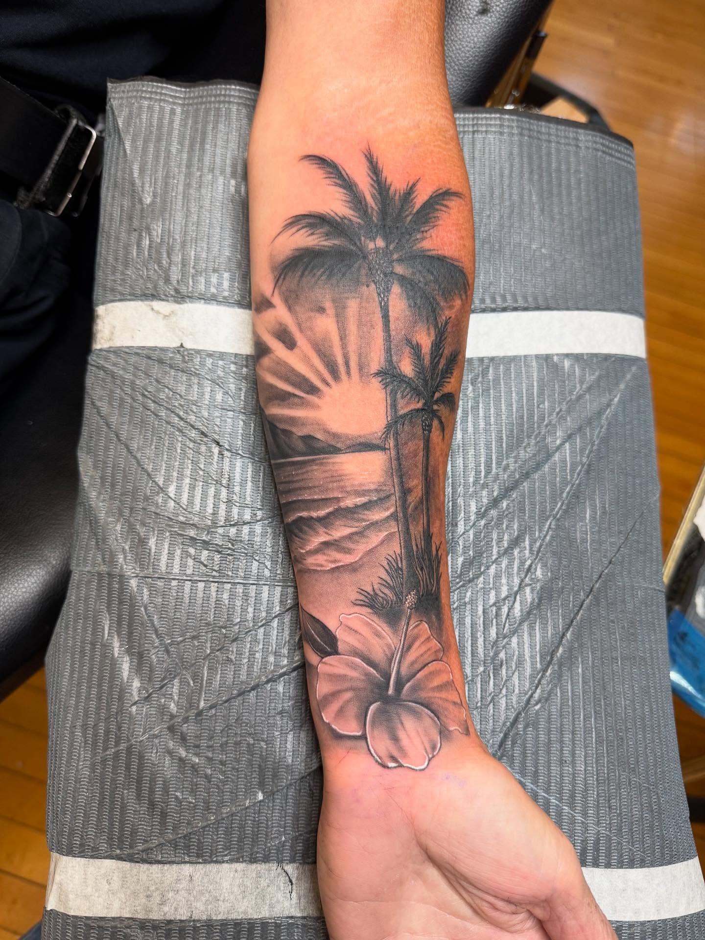Tattoo by @tattoosbyfe — realism