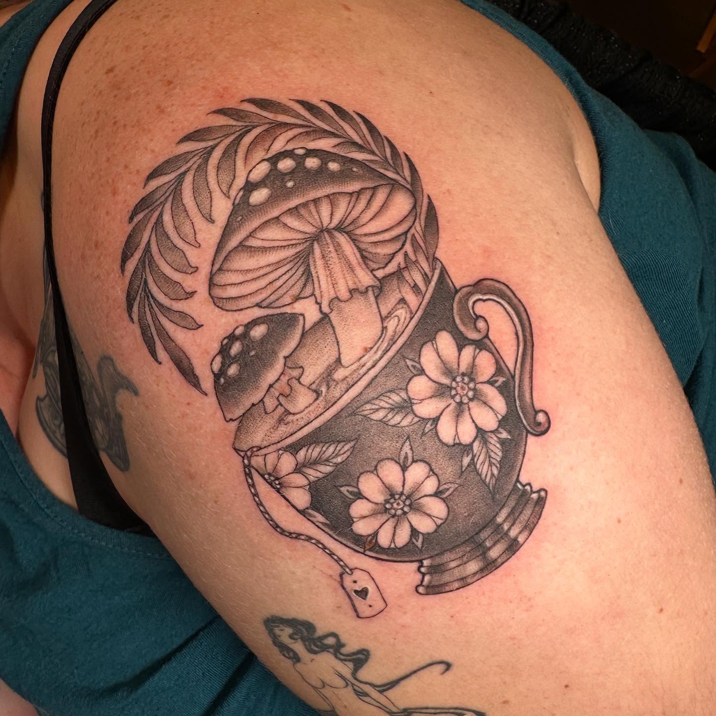 Tattoo by @mittzhell — black_and_grey