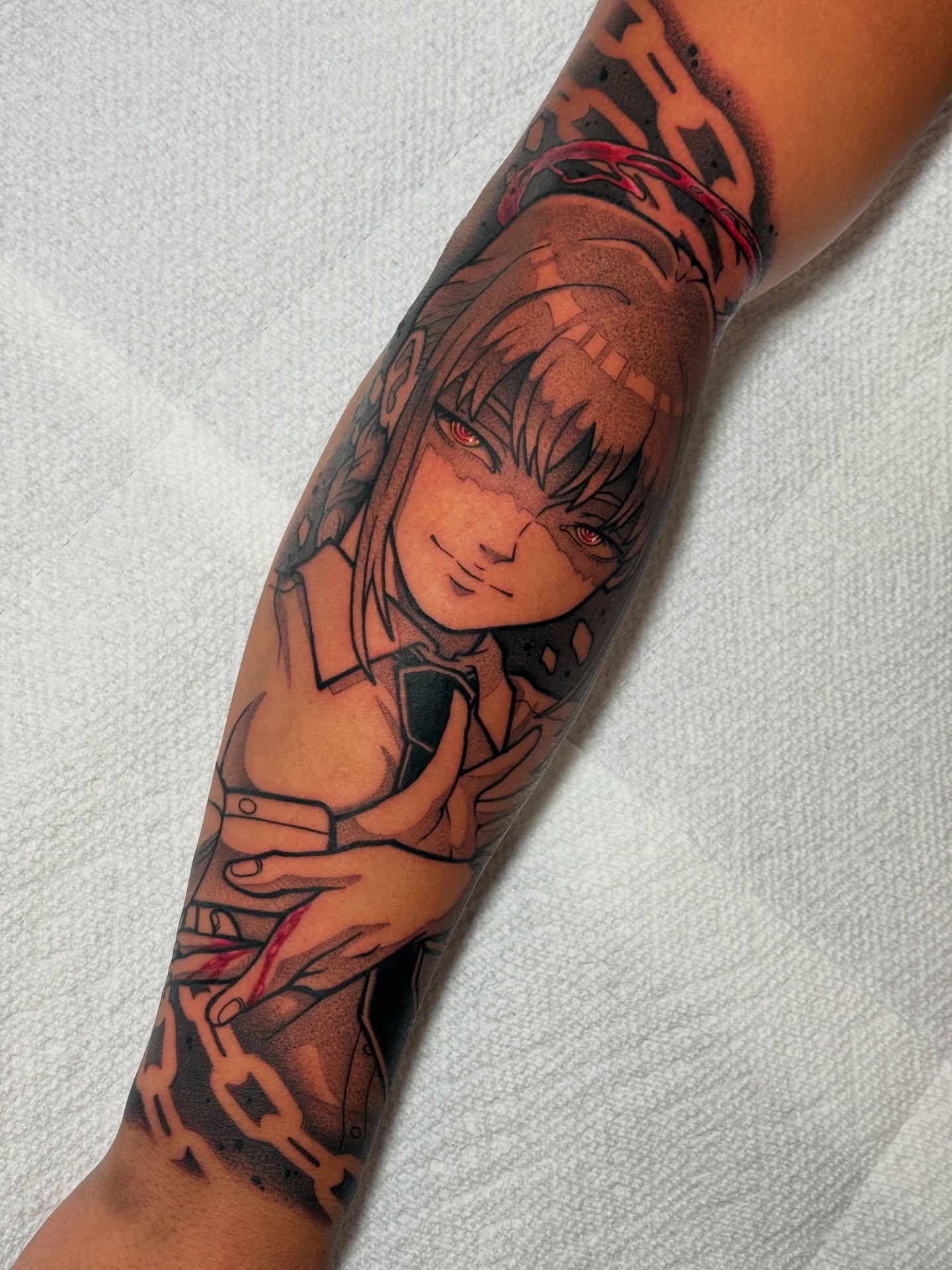 Anime character anime tattoo on the forearm by ɢᴀʙʀɪᴇʟ ᴍᴇɴᴅᴇꜱ ᴏʟɪᴠᴇɪʀᴀ