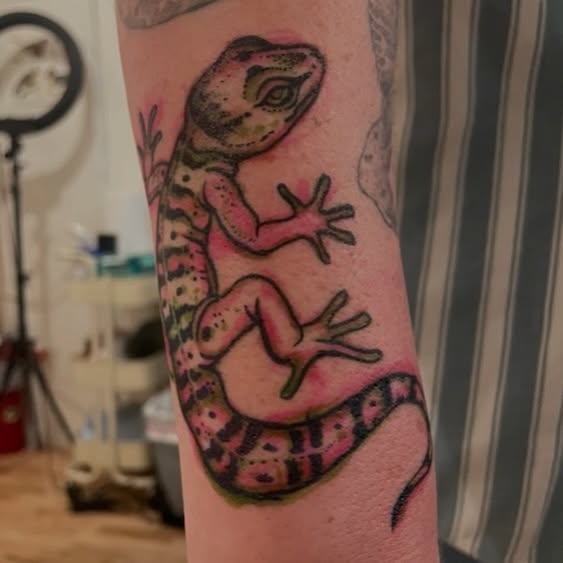 Tattoo by @carlavtattoos β realism