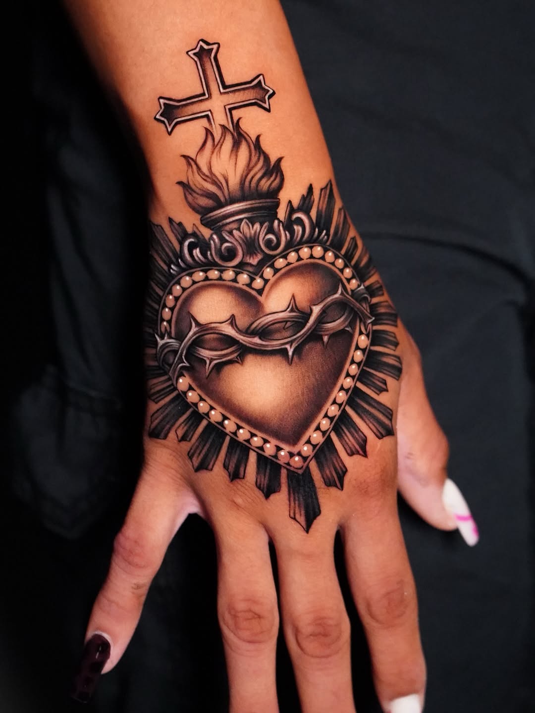 Tattoo by @anareyestattoos โ black_and_grey, ornamental