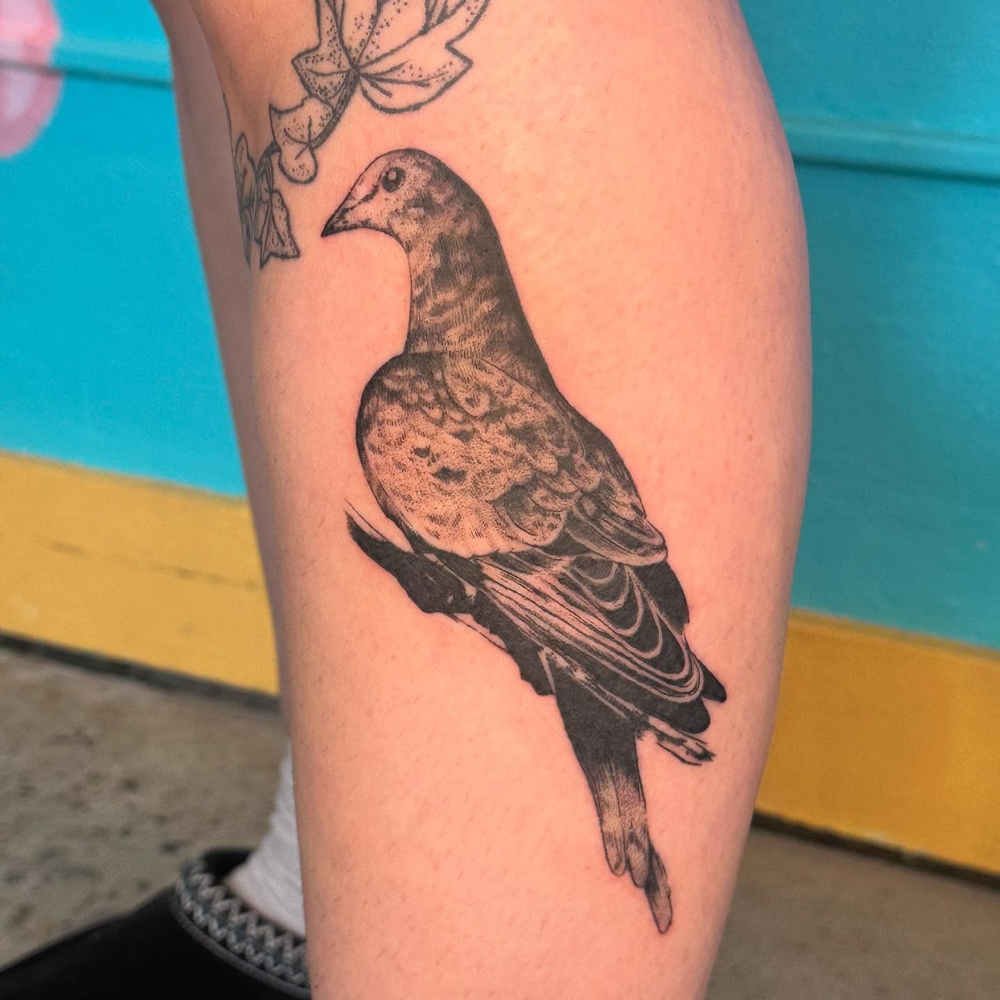 Bird dotwork tattoo on the thigh by Ivy
