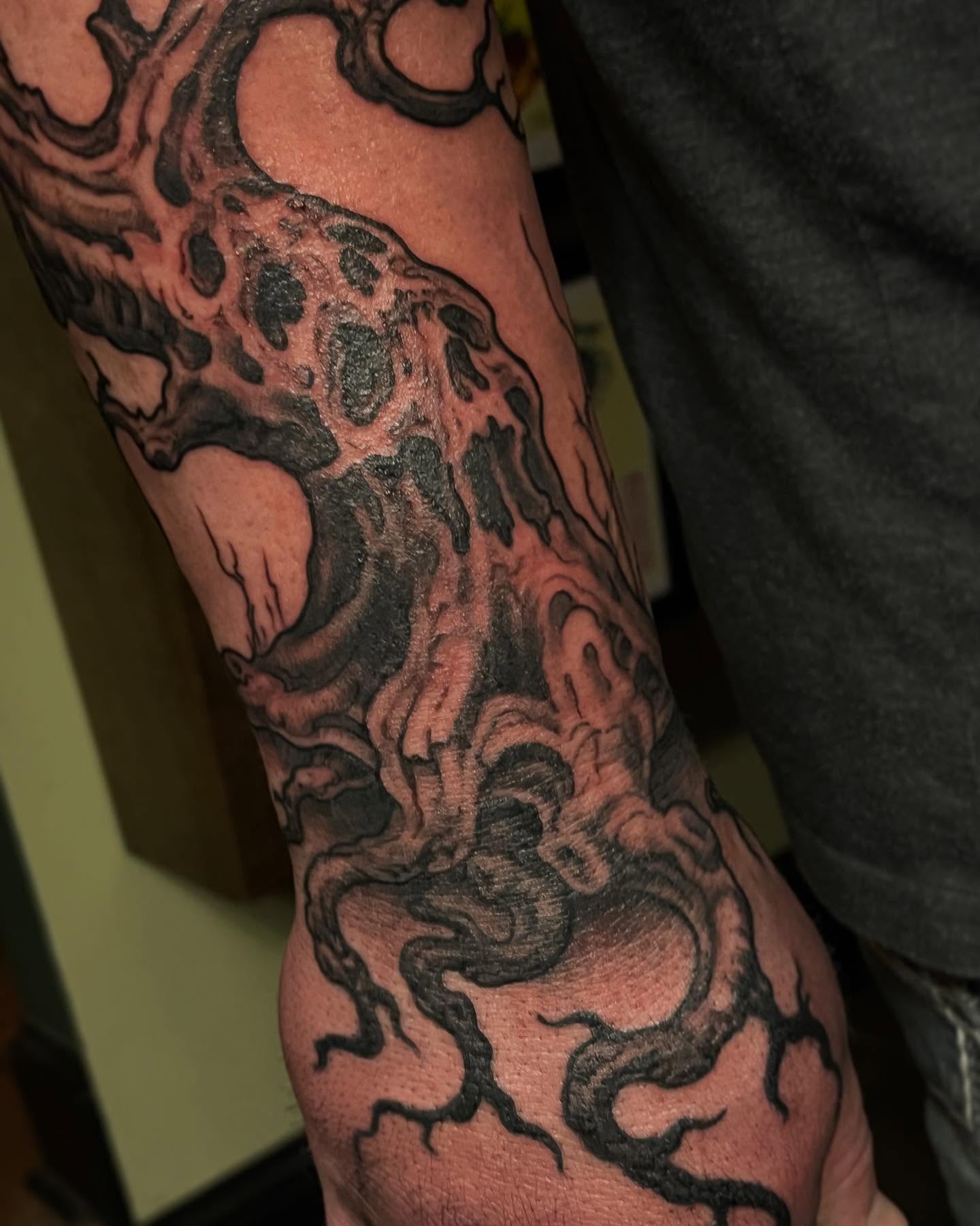 Tattoo by @evanmakesart — black_and_grey