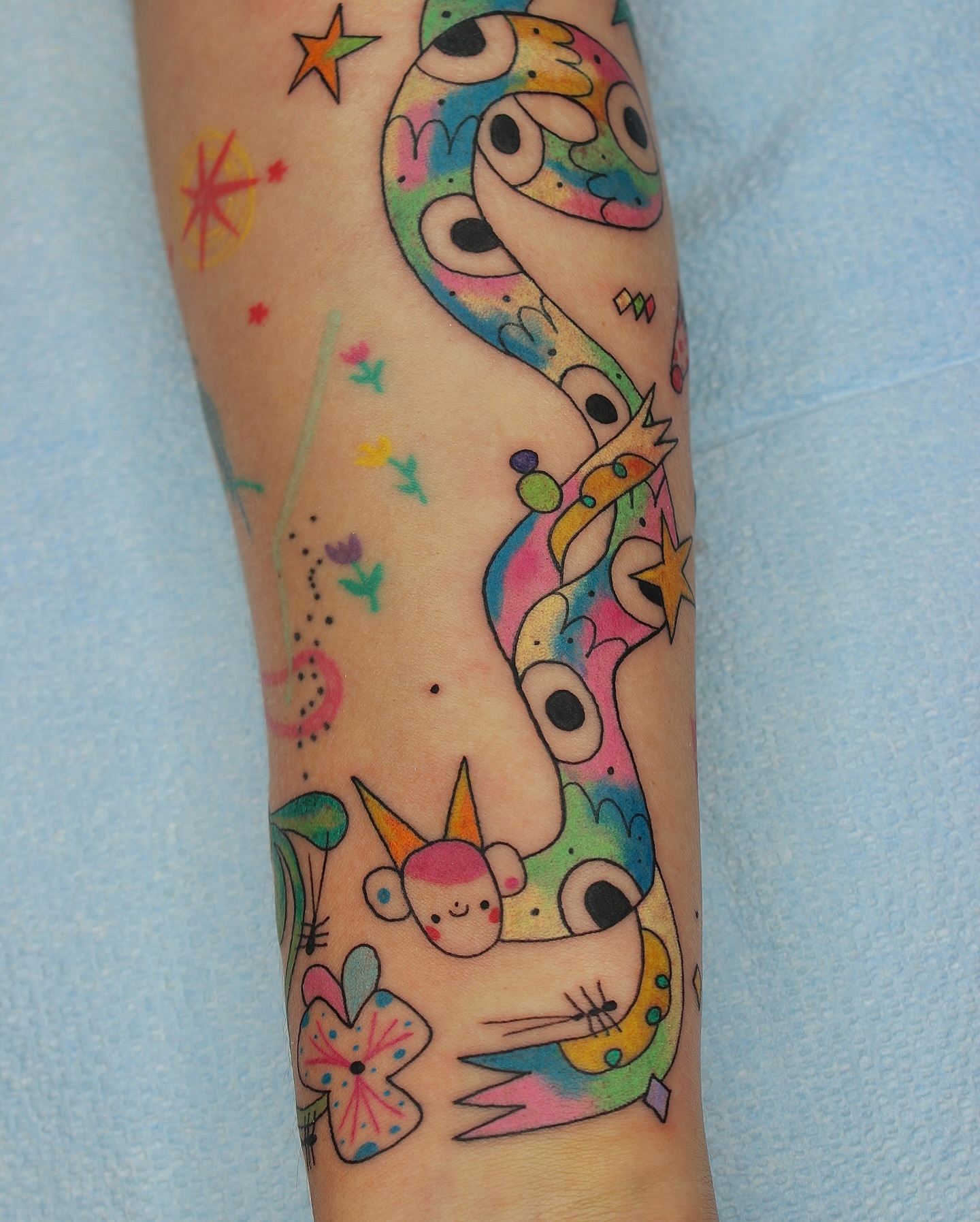 Tattoo by @youniseaweed — new_school, illustrative