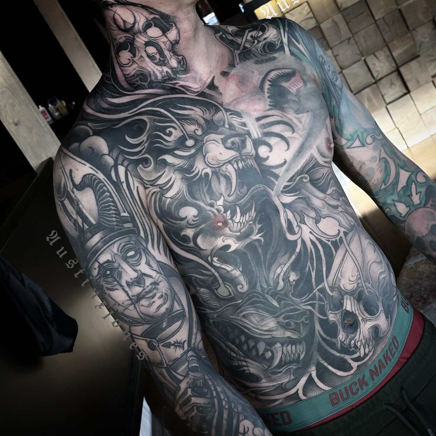 Lion and skull japanese irezumi tattoo on the torso by 👻✦ 🅐🅤🅢🅣🅘🅝🅧🅙🅞🅝🅔🅢 ✦👻