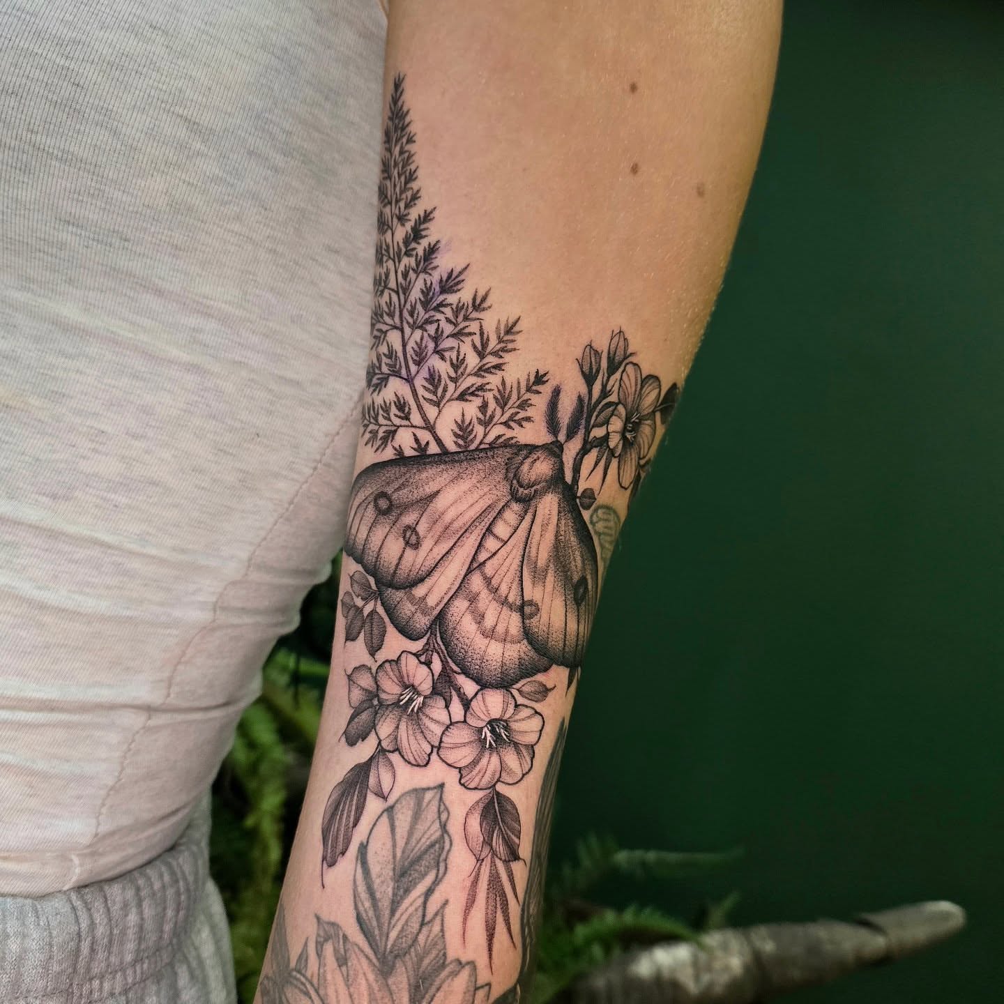 Tattoo by @fleurnoirestudio β dotwork, realism