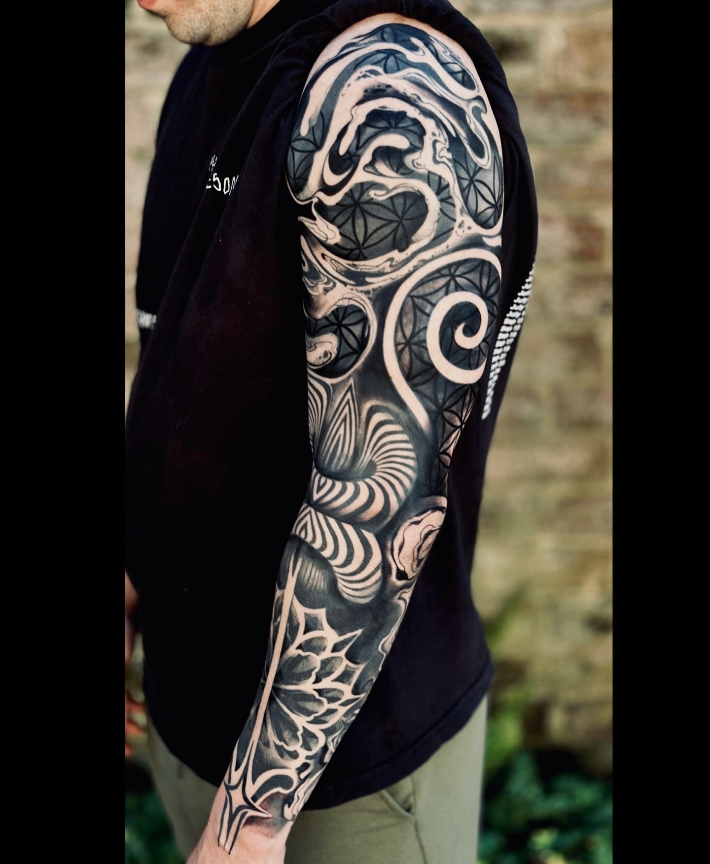 Tattoo by @jamycarlton_ — black_and_grey, geometric