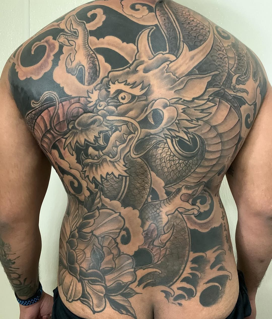 Tattoo by @snakeeyes7six — japanese_irezumi, black_and_grey