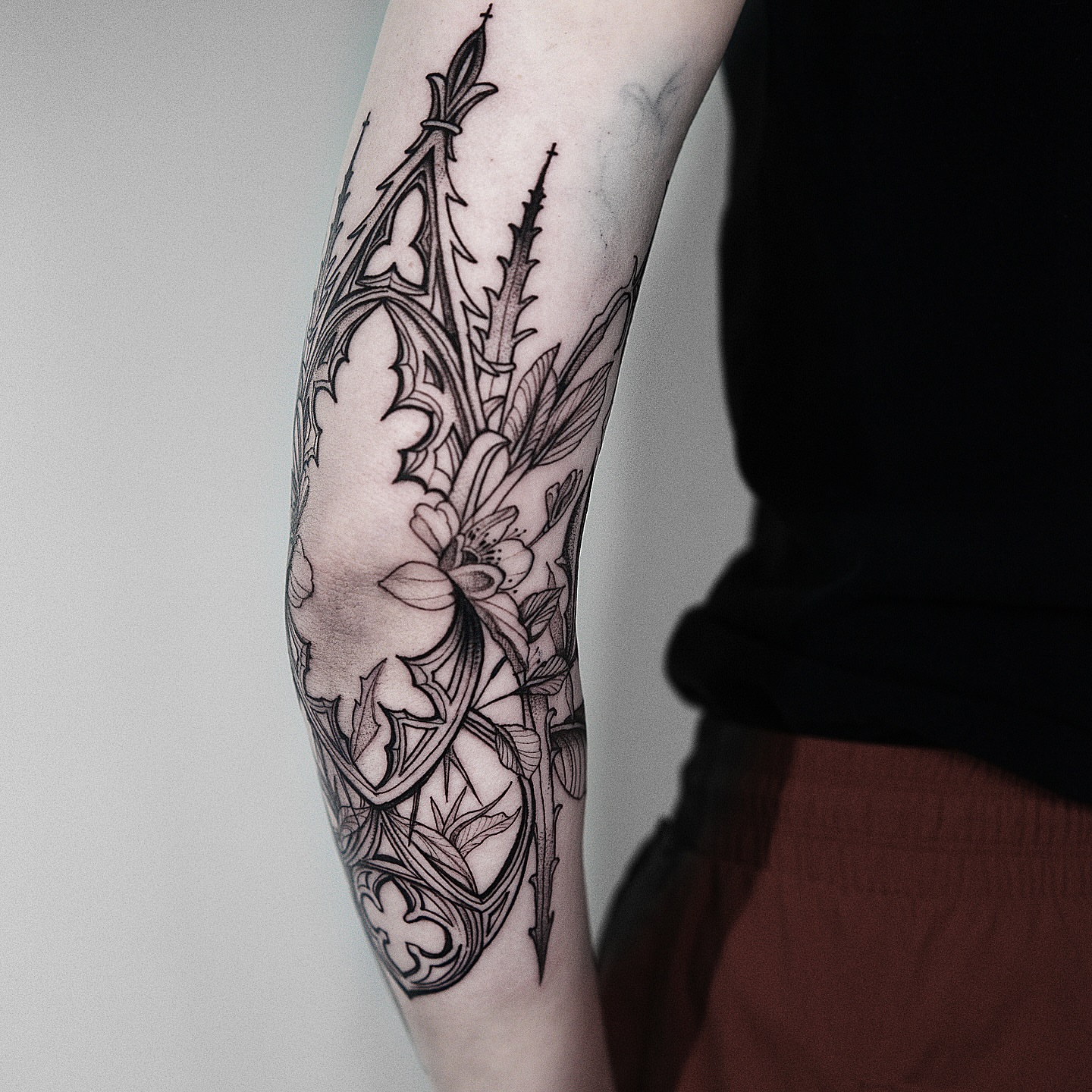 Gothic floral ornamental tattoo on the forearm by H I R A  L U P E - tattoo artist, Oakland, California
