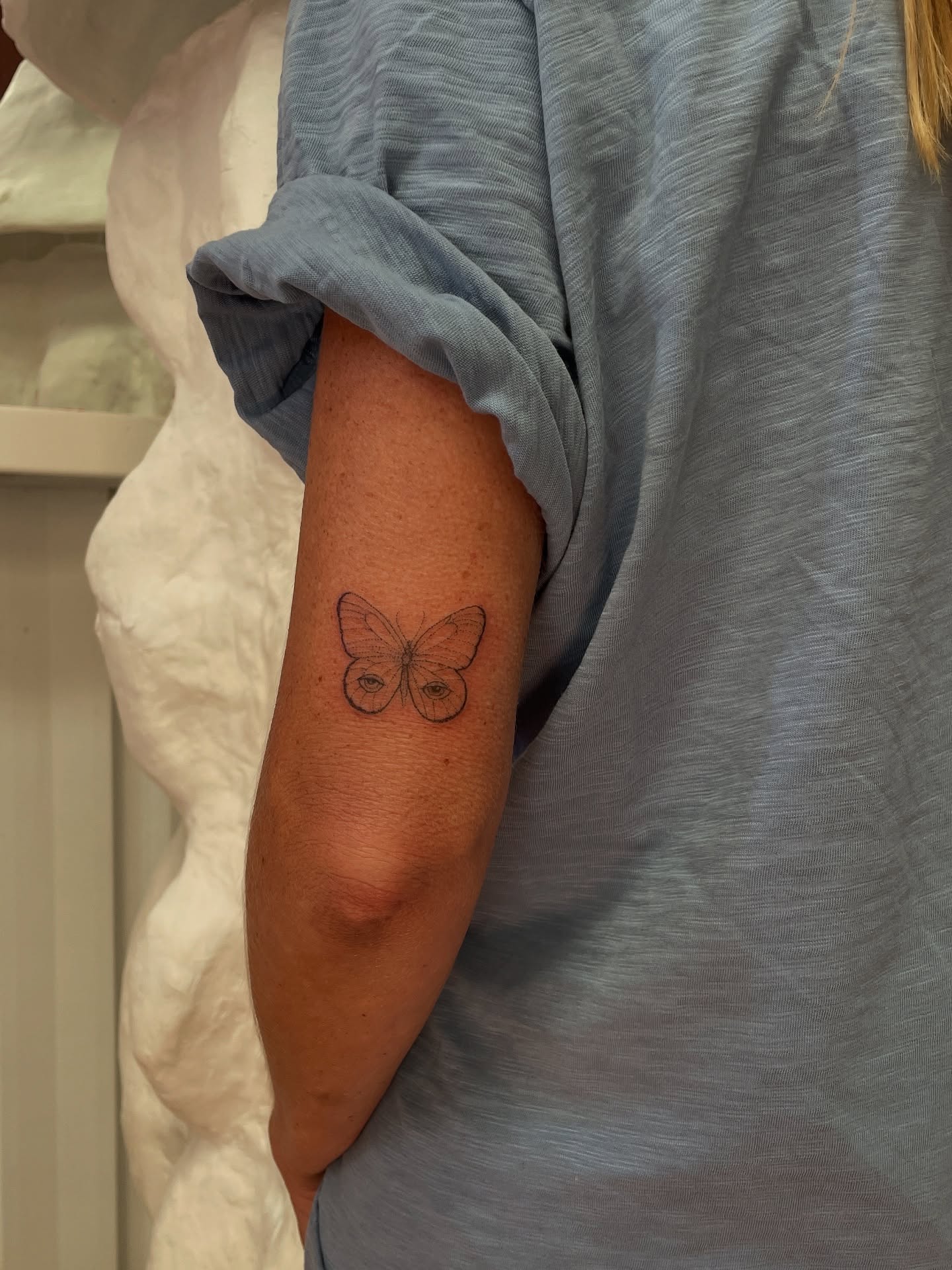 Tattoo by @titsfortatt — minimalist