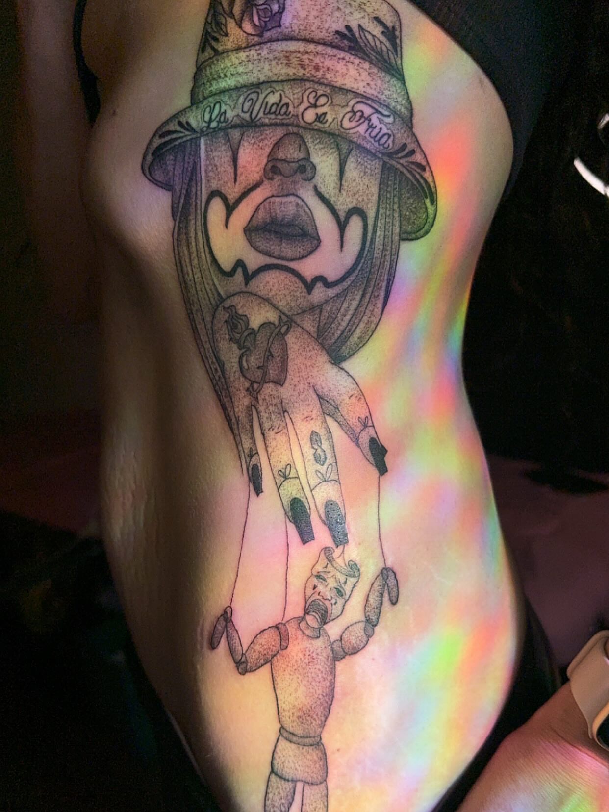 Woman with hat American traditional tattoo on the ribs by Gabs Borderline Tattoos βπΌ