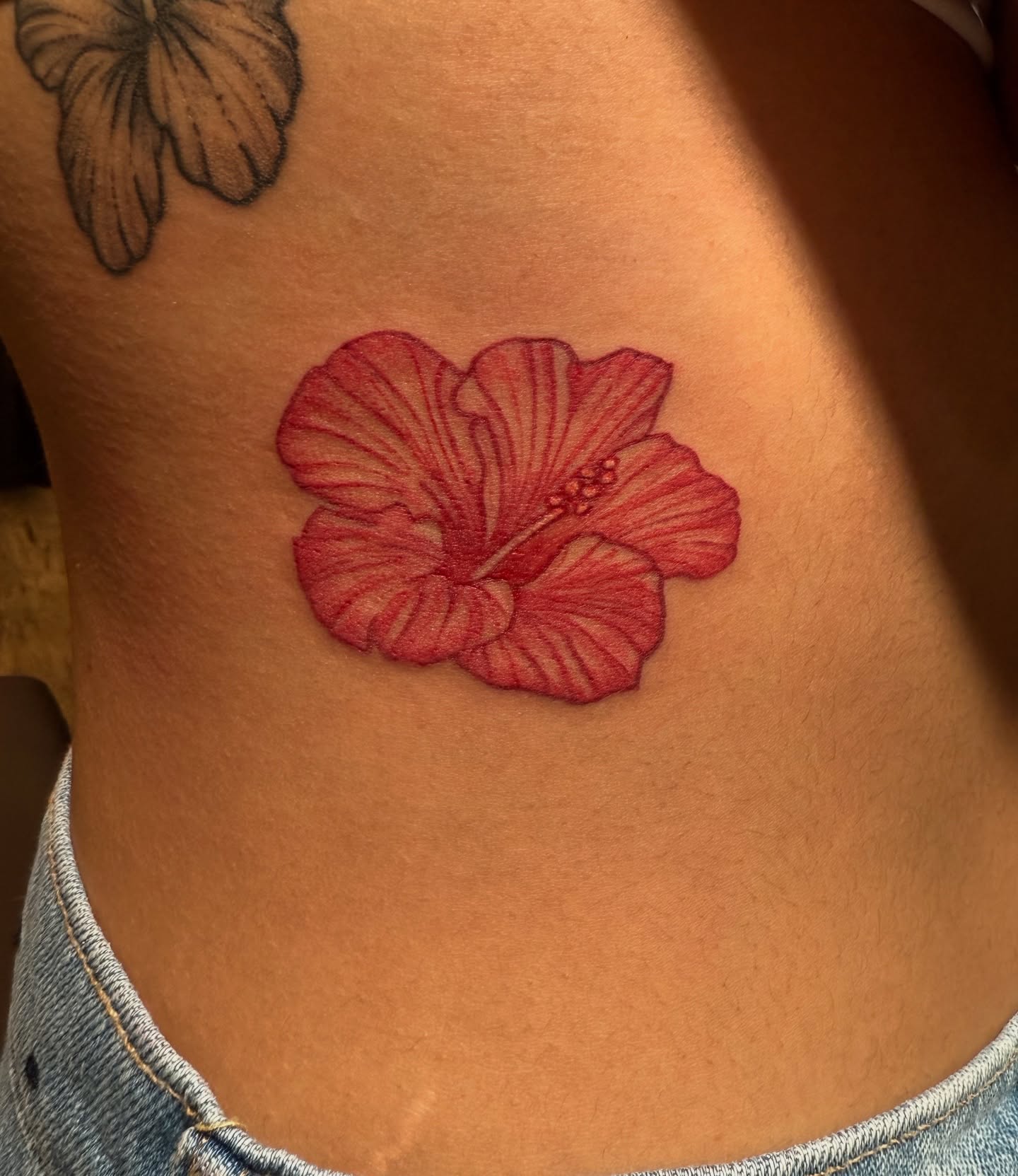 Tattoo by @bigmoon_18 — realism