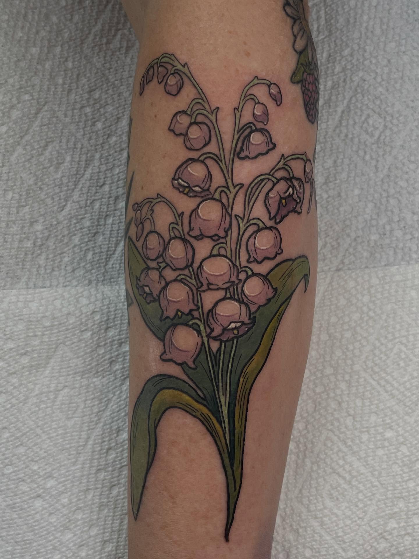 Tattoo by @thekaityfacetattoos β realism