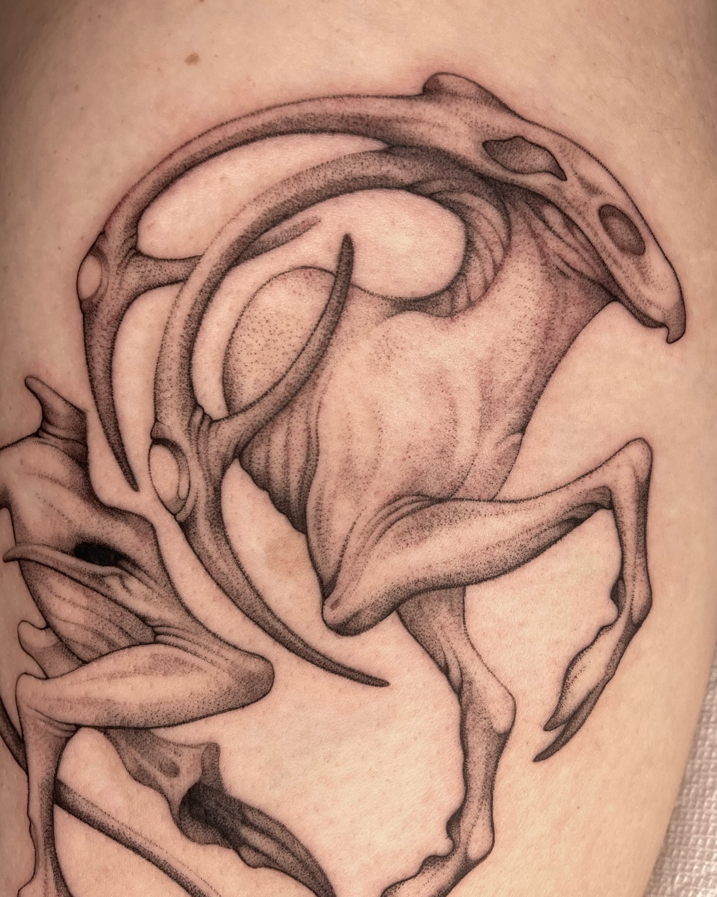 Tattoo by @carolineraer โ black_and_grey, geometric