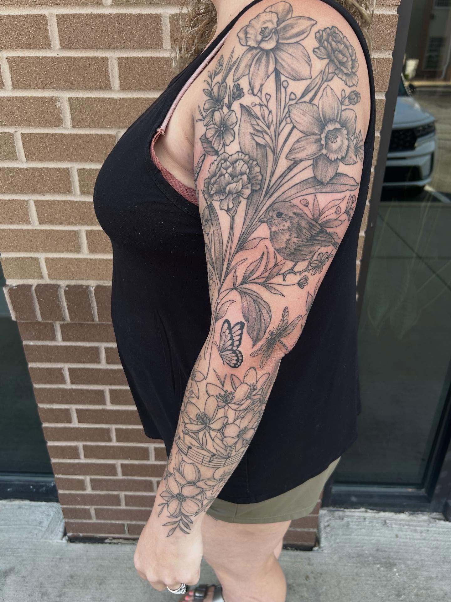 Tattoo by @samibattle — black_and_grey
