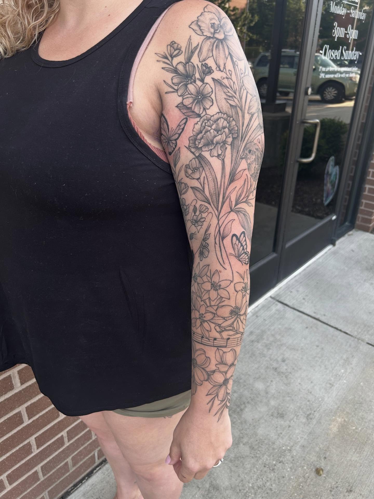 Tattoo by @samibattle — black_and_grey