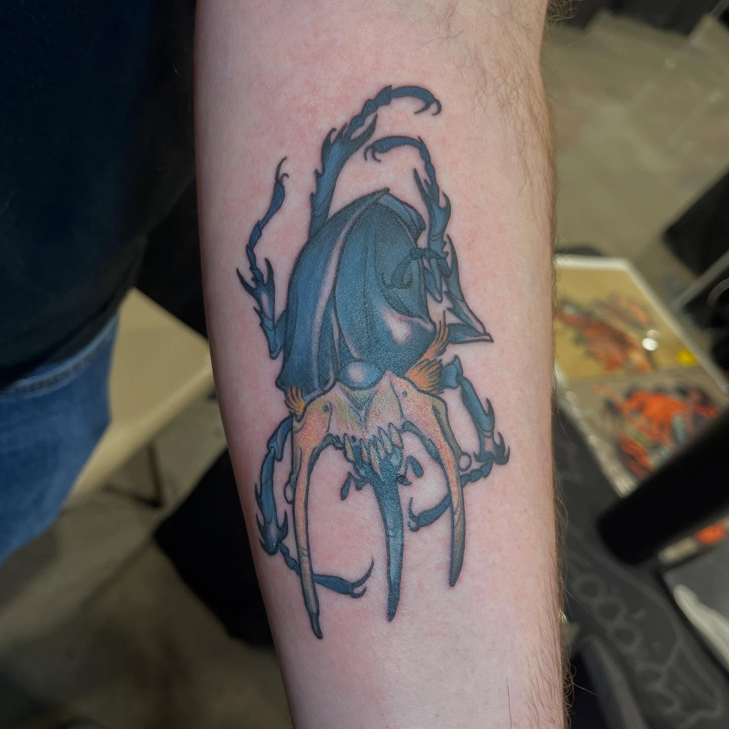 Scorpion neo-traditional tattoo on the forearm by Joe Moreira