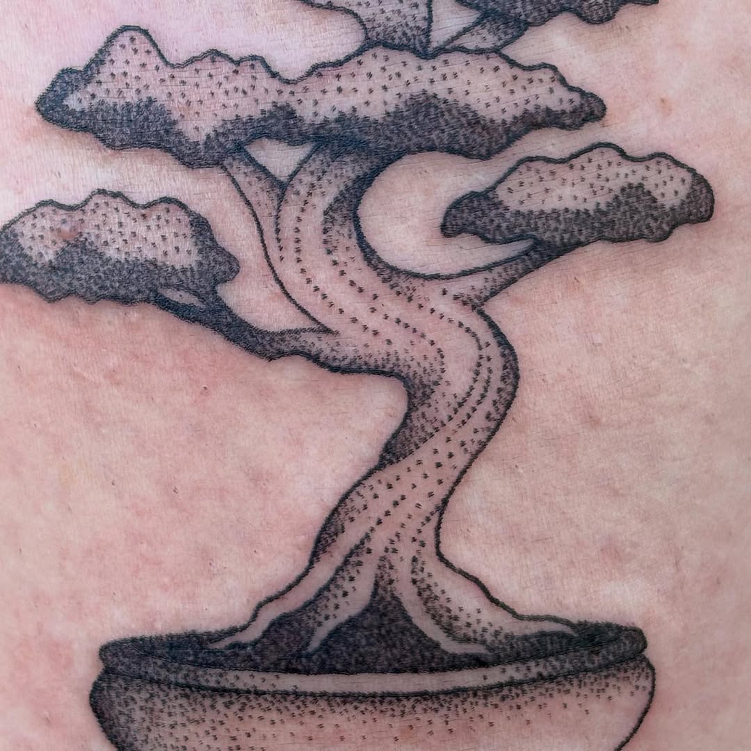Tattoo by @sawnja.do.tattoos — dotwork, black_and_grey
