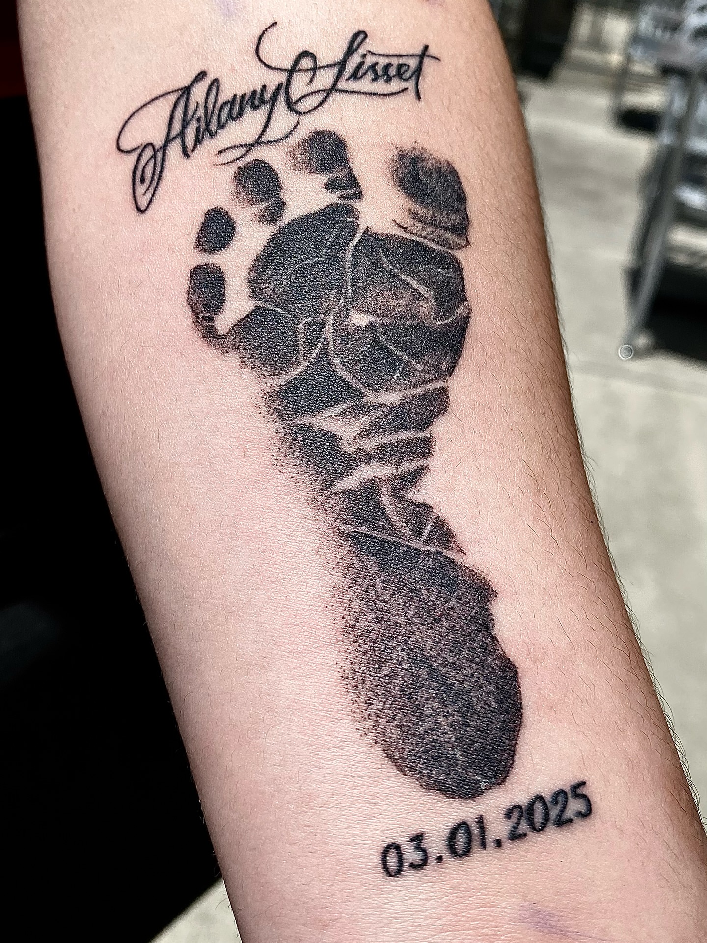 Tattoo by @nannytattoo β dotwork