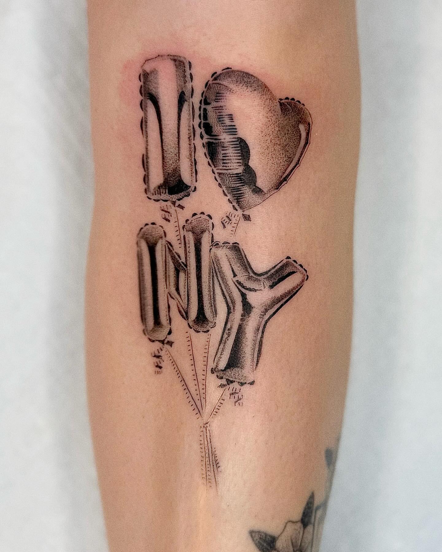 Tattoo by @jenniferpalomaa — black_and_grey