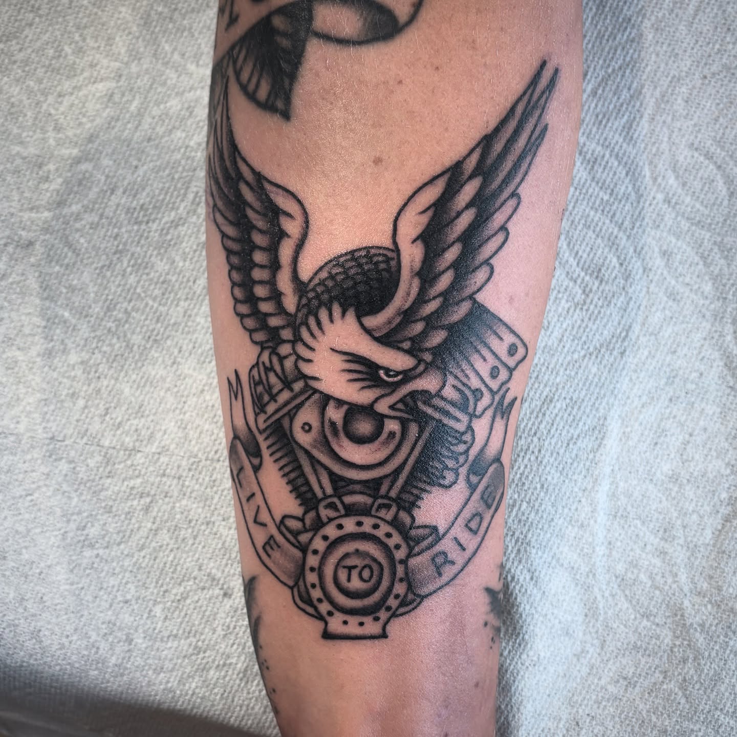 Tattoo by @mattegizi — black_and_grey