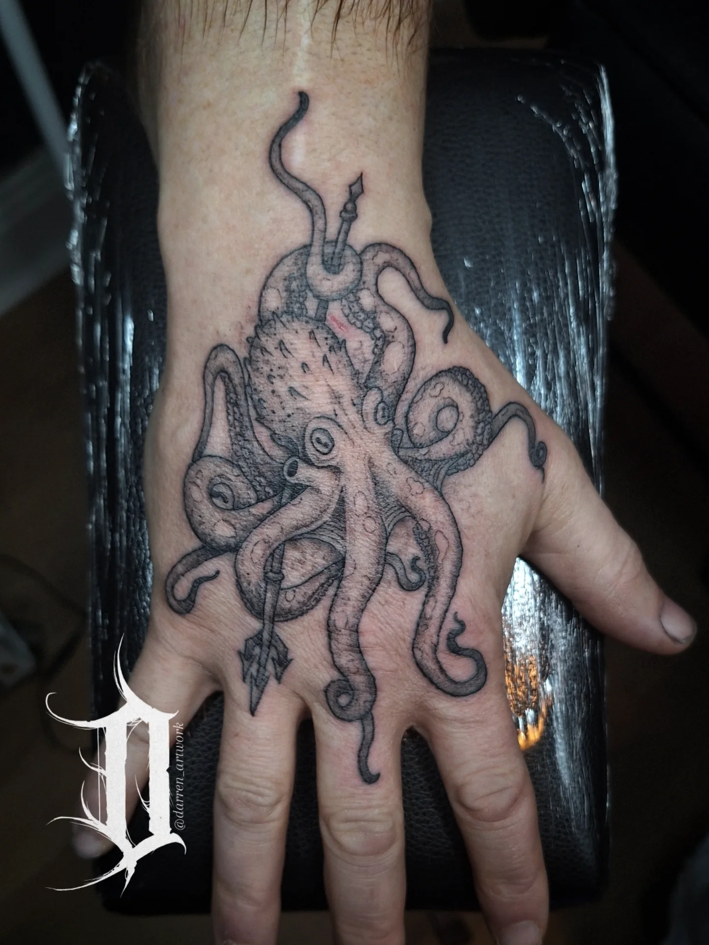 Tattoo by @darren_artwork — black_and_grey