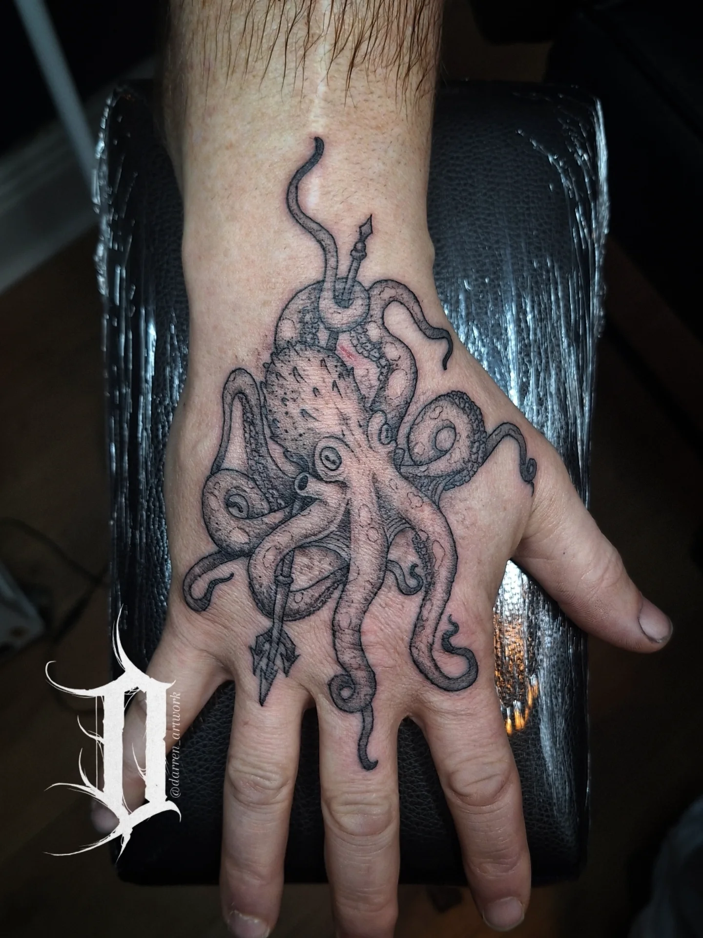 Tattoo by @darren_artwork — black_and_grey