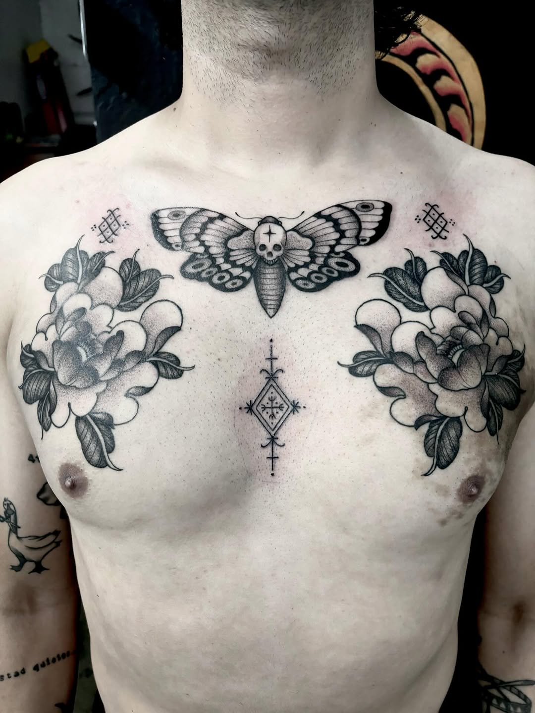 Tattoo by @zoedtattoos โ black_and_grey, fine_line