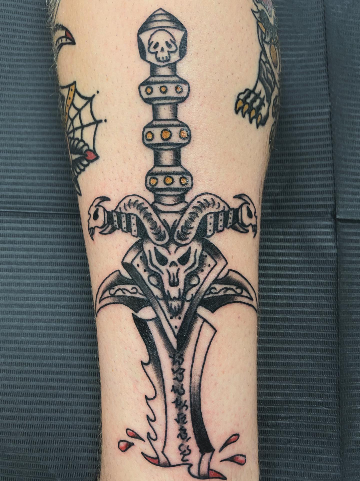 Tattoo by @il.tattoos — american_traditional