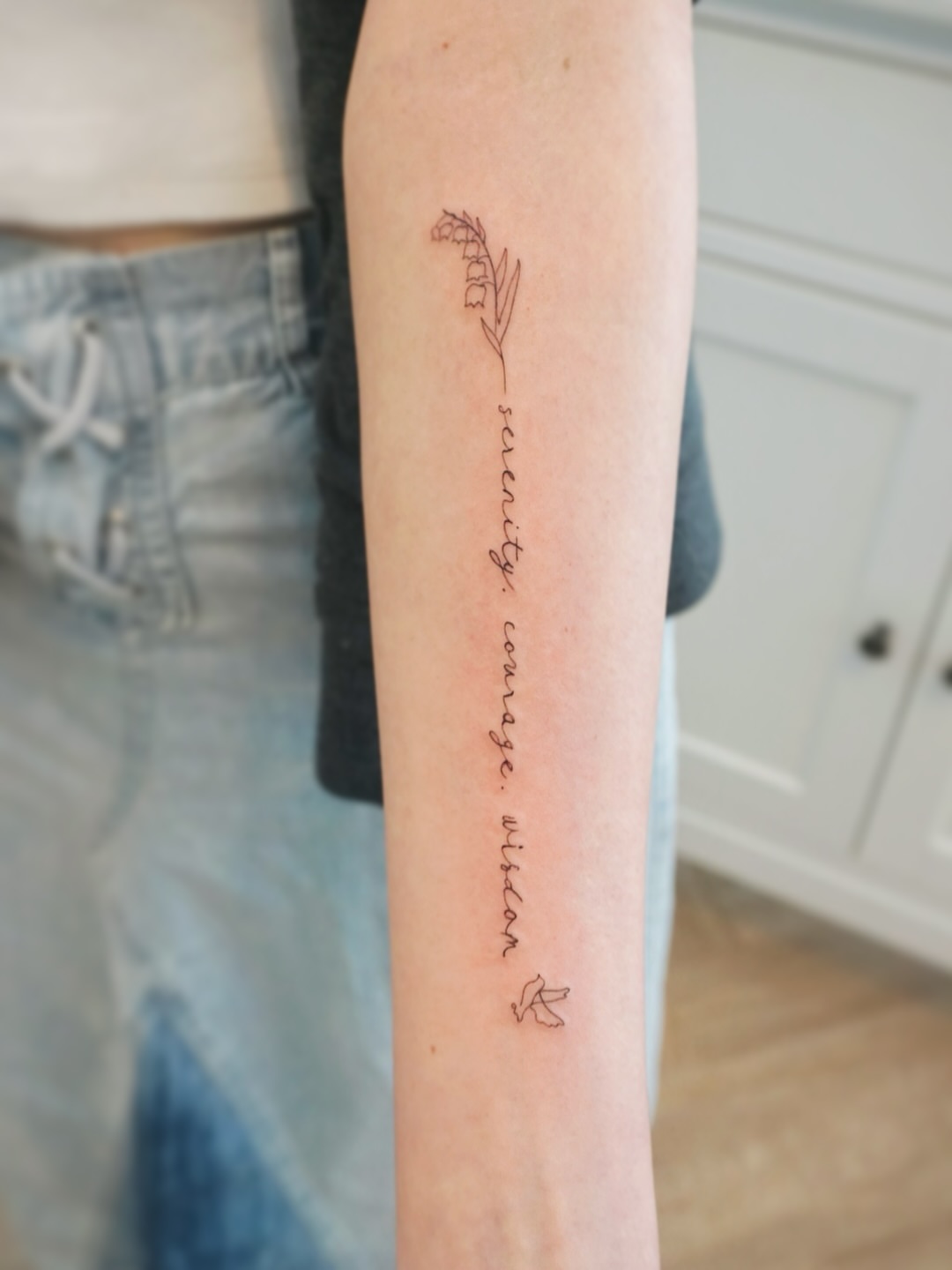 Tattoo by @yuri_tattooer — fine_line
