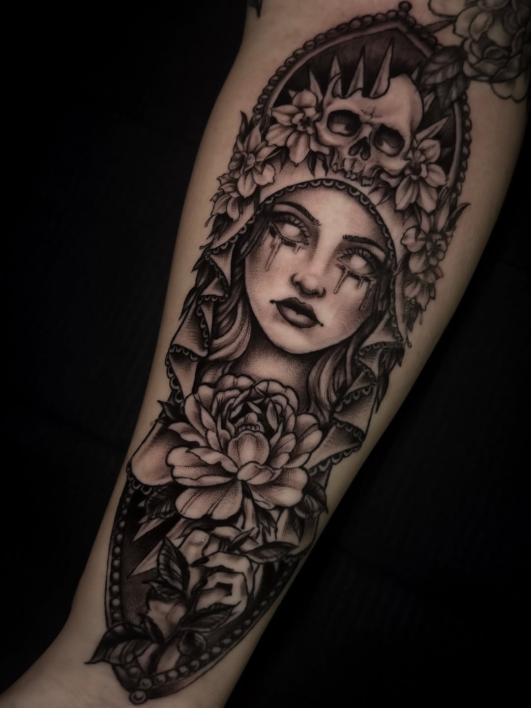 Tattoo by @cristenaro.tattooer — black_and_grey, dark_realism
