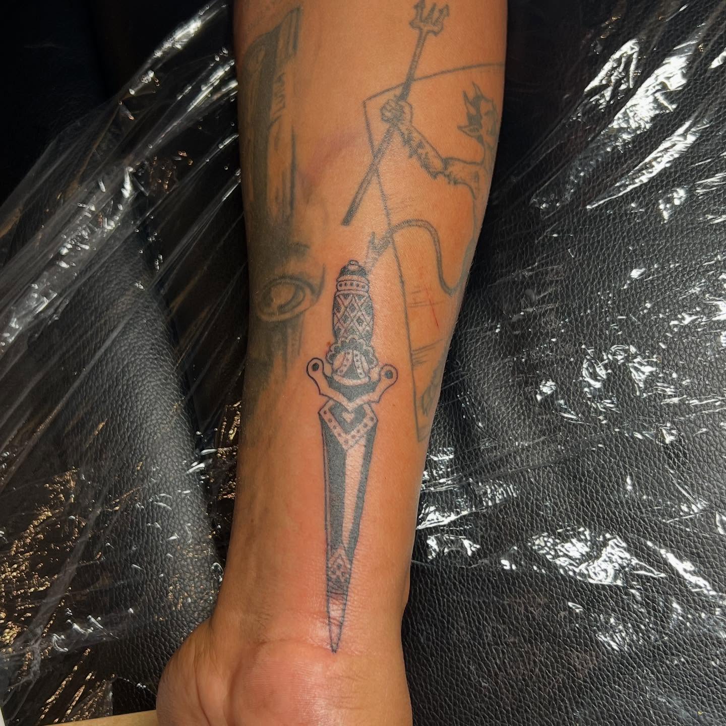 Tattoo by @jusan.tattoos — black_and_grey