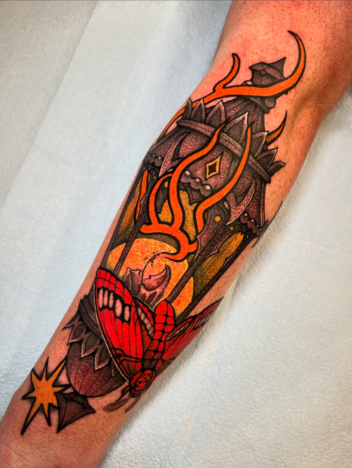 Tattoo by @catzilla_tattoos — american_traditional, geometric