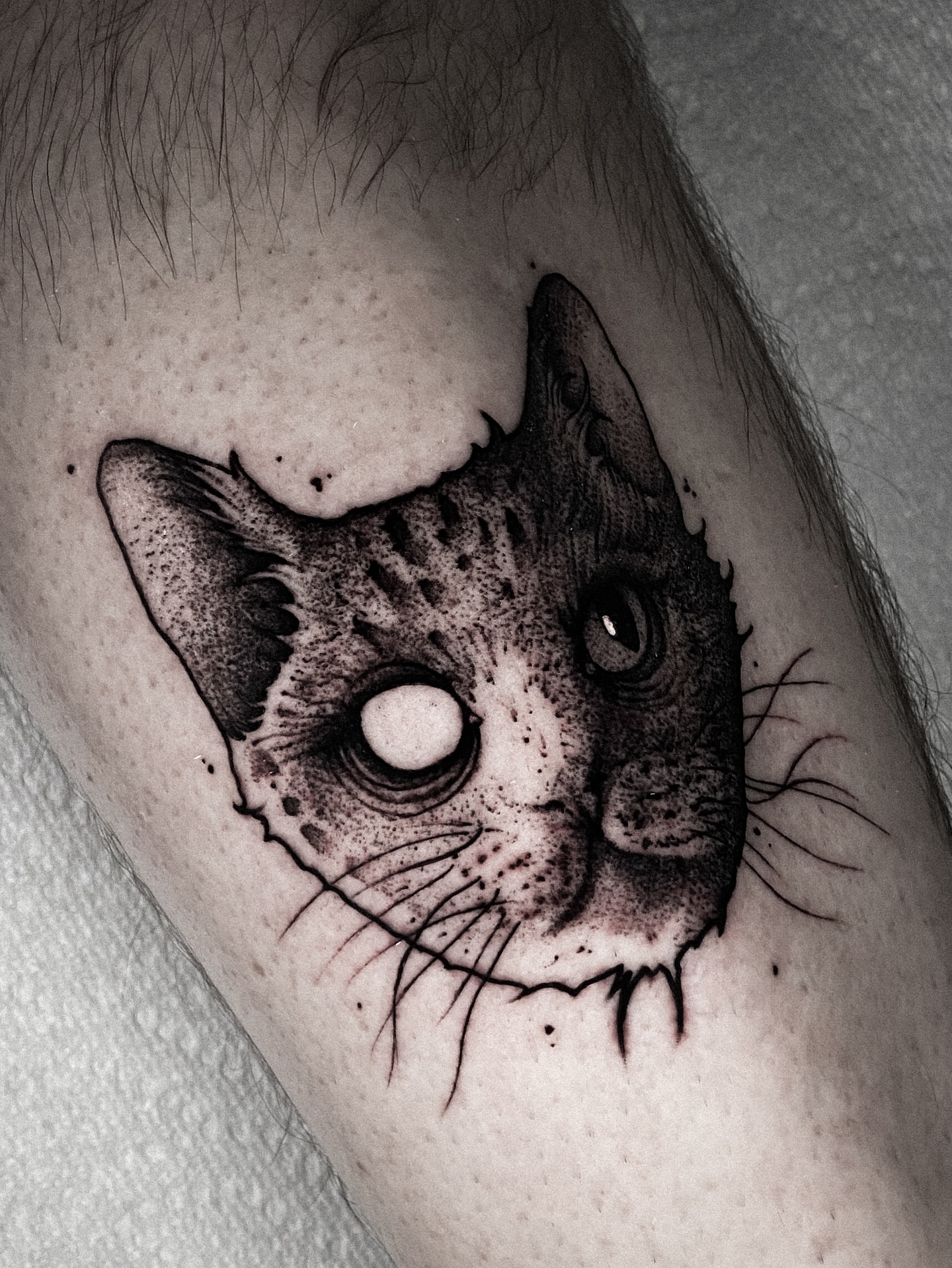 Tattoo by @bunche_tattoo — dotwork, realism