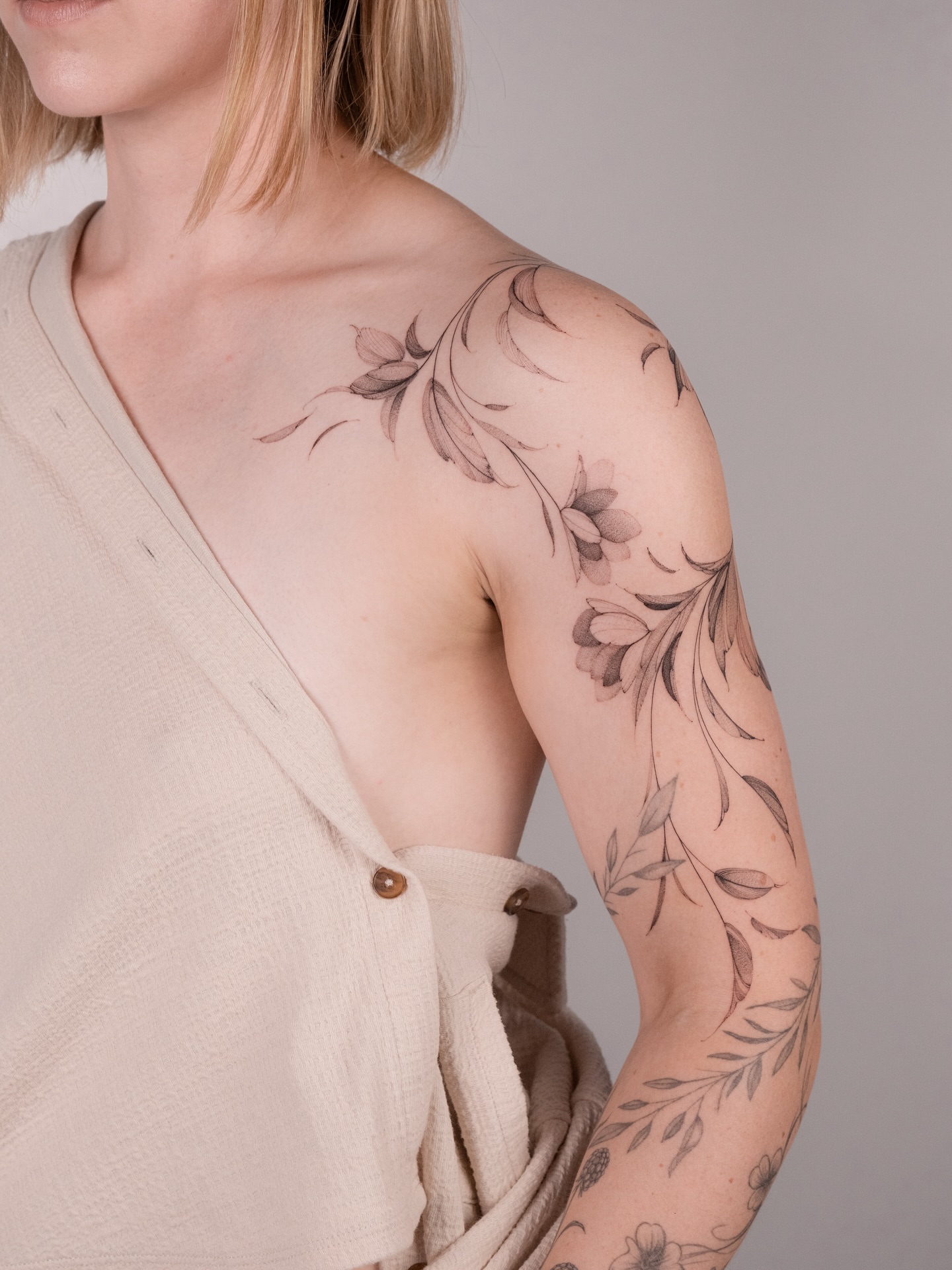 Tattoo by @lasstattoo — black_and_grey