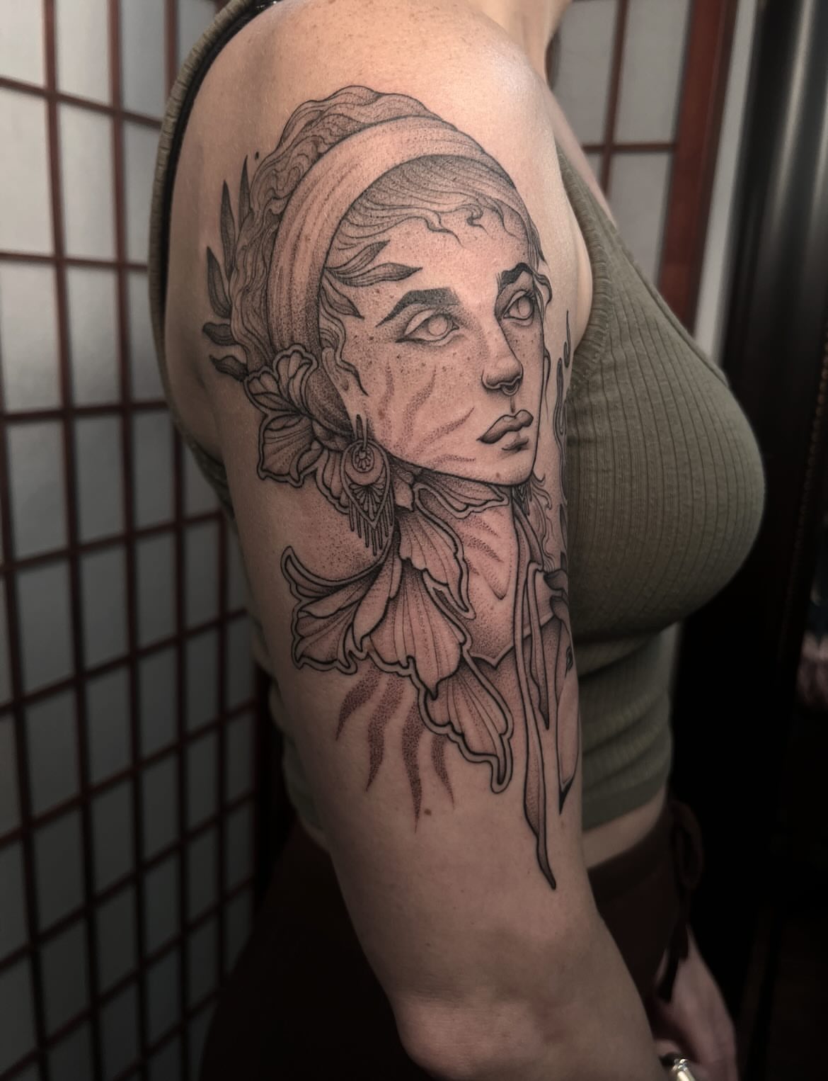 Tattoo by @avreysimone — dotwork, realism