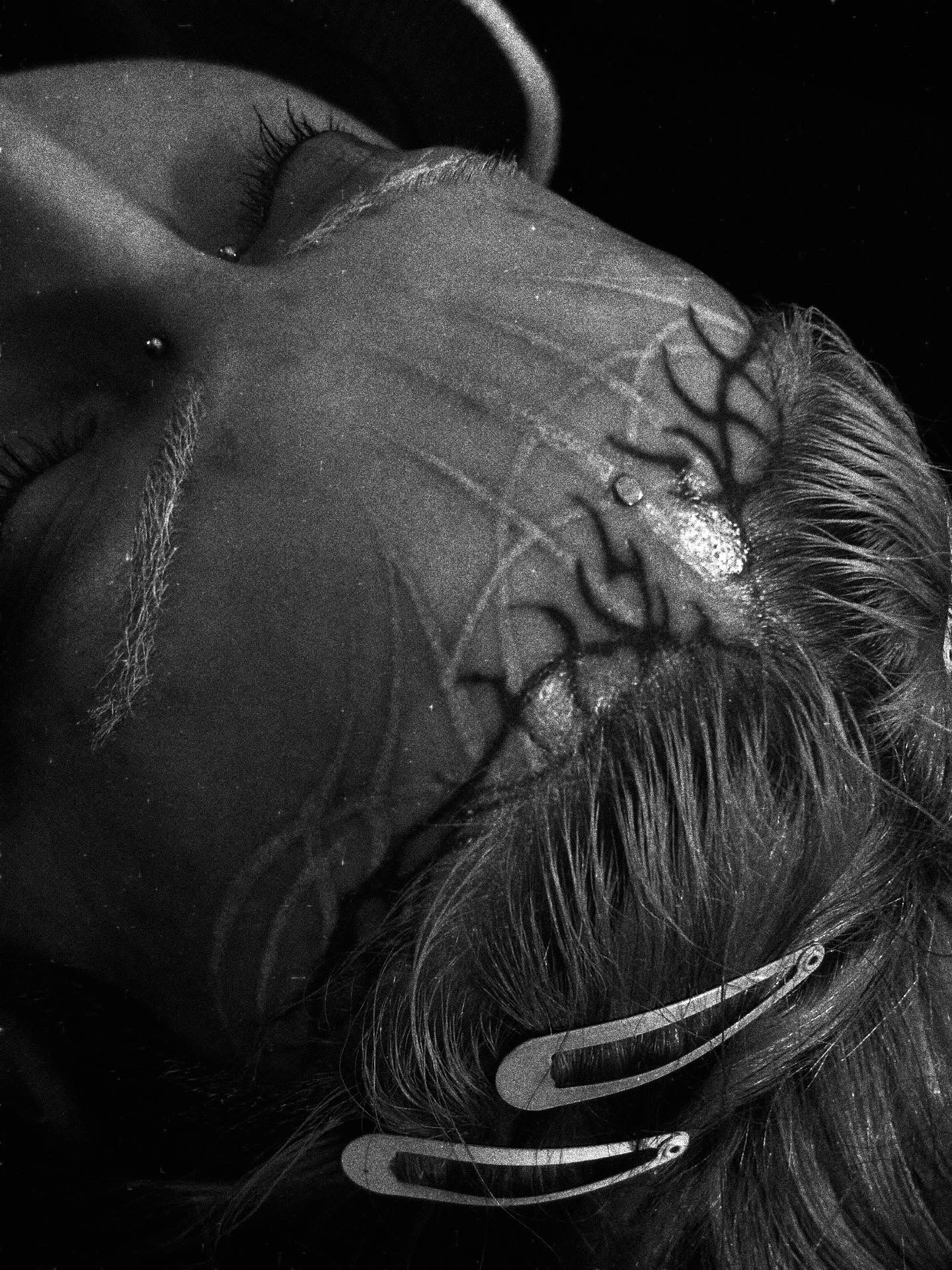 Spider web black and grey tattoo on the head by βΏ π’πͺπΆπͺπ·π½π±πͺ ππͺπ βΏ