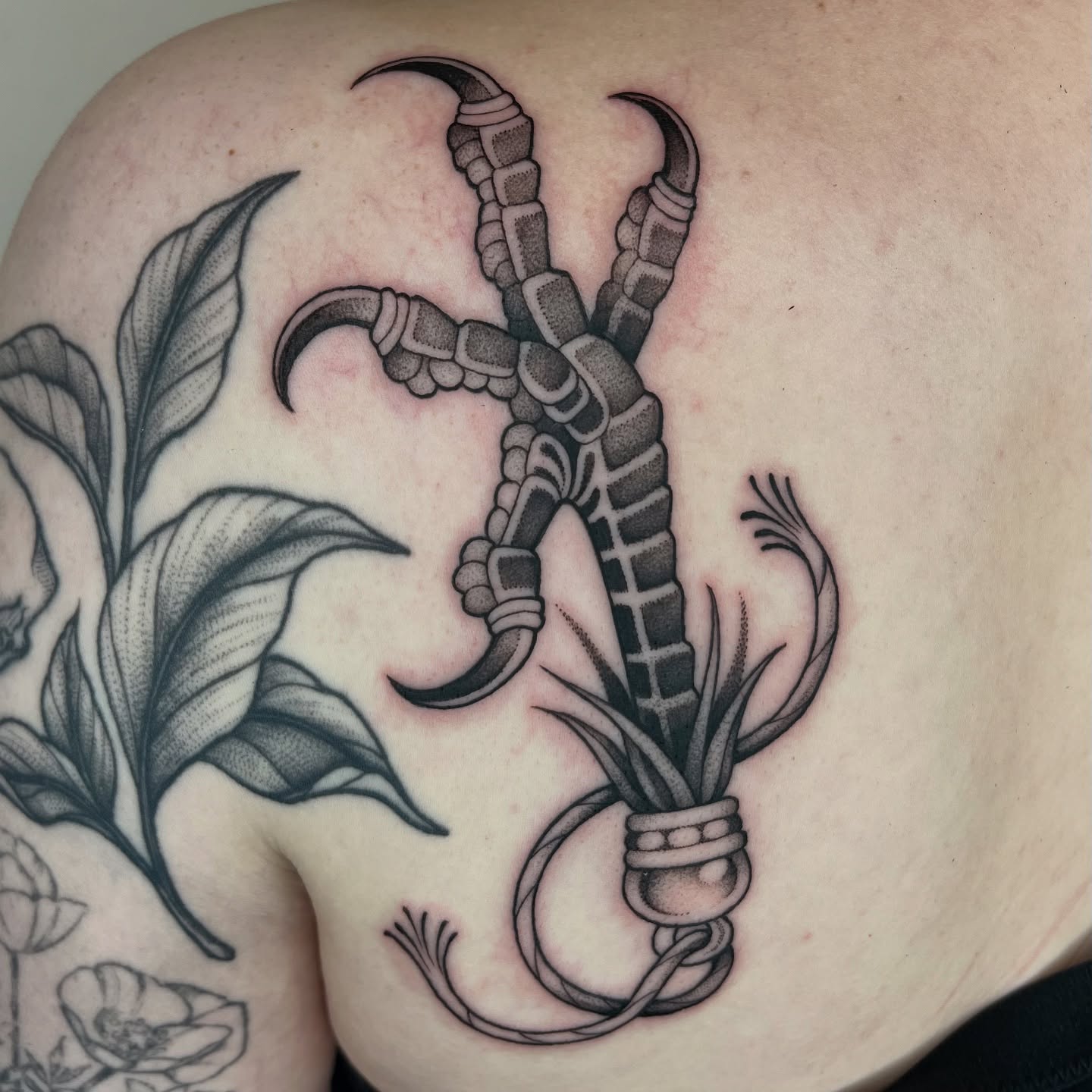 Tattoo by @carlavtattoos β black_and_grey