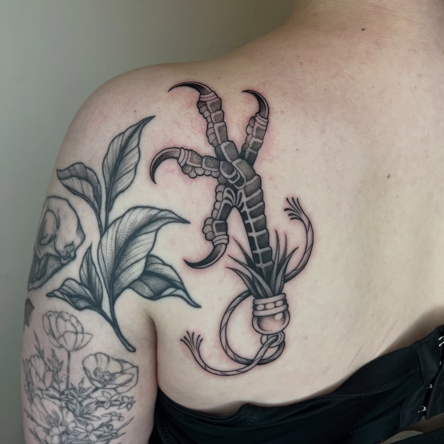 Tattoo by @carlavtattoos β black_and_grey